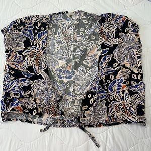 ❗️Last Chance❗️ GARAGE Tie-Front Top